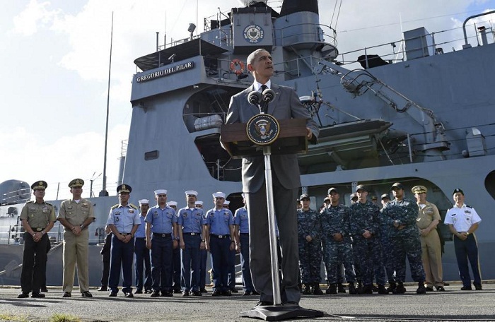 In signal to China, Obama to give 2 ships to Philippines