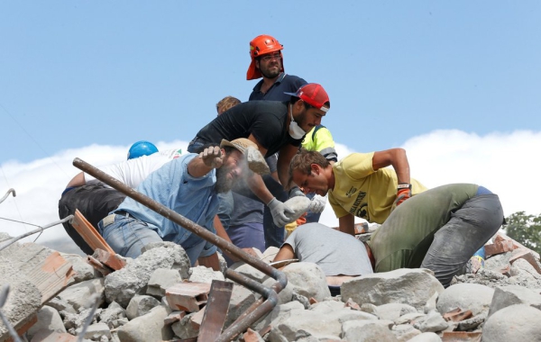 Italie: Journée de deuil en hommage aux victimes