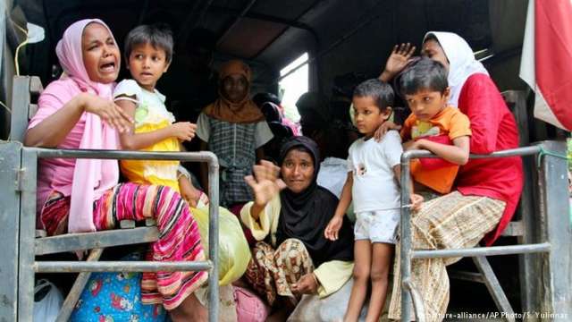  فرار 87 ألف من الروهينغا المسلمة إلى بنغلادش المجاورة جراء أعمال العنف- صور