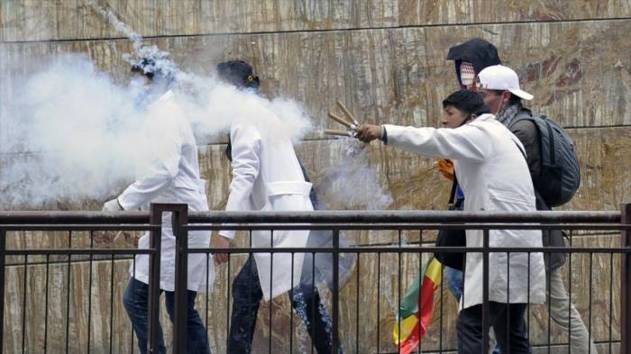 Bolivia: El paro médico oculta movilización política conspirativa