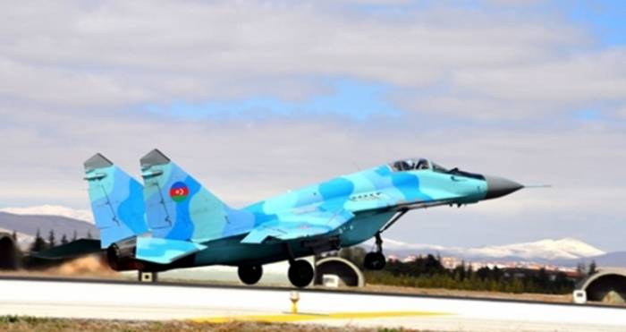 
Los aviones de cazas de Azerbaiyán dejan atrás a los de Armenia