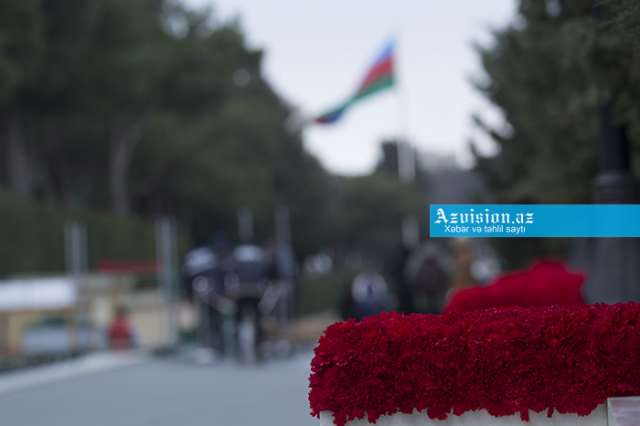 Azerbaiyán guarda un minuto de silencio para honrar a las víctimas del 20 de enero