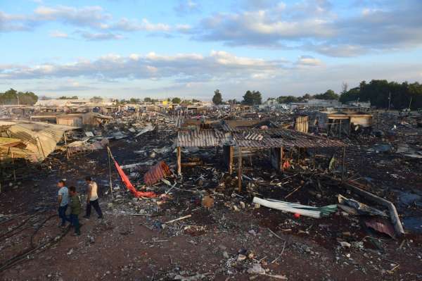 Mexique: L`enquête se poursuit après l`explosion meurtrière