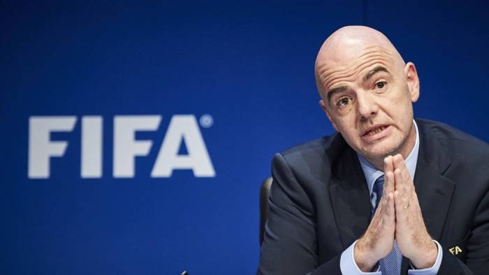 Le nouveau président de la FIFA arrive à Bakou pour la première fois