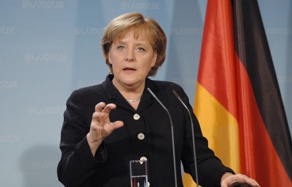 Merkel: La Russie joue un rôle clé dans le règlement du conflit du Haut-Karabakh