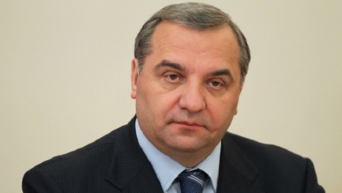 Russian minister pays respect to national leader Heydar Aliyev