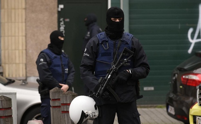 Belgium under fire for Paris attack `blunders`