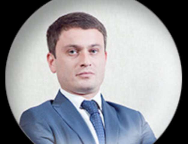 “Bankrot” olan  bankın baş direktoru işdən çıxdı