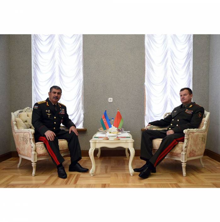 Azərbaycanla Belarus arasında hərbi əməkdaşlıq planı imzalandı