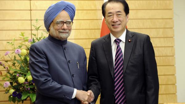 Le Japon et l`Inde signent un accord nucléaire civil
