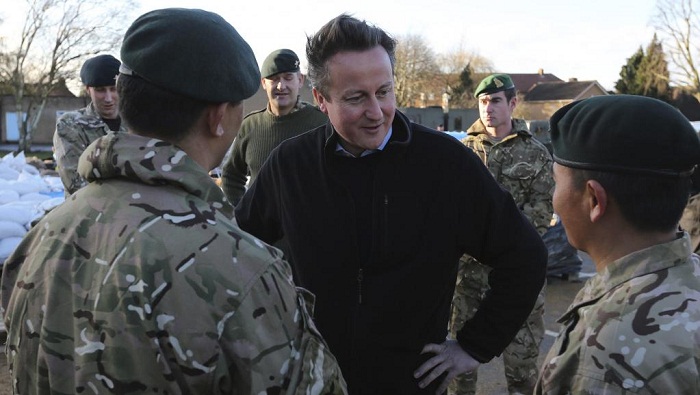 Femmes soldats: Cameron veut faire tomber les dernières barrières