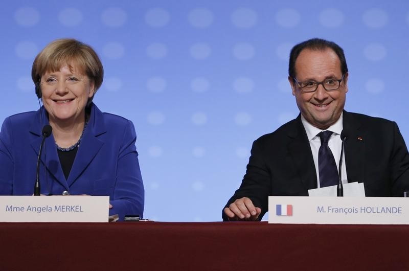 Merkel, Hollande plead for unity in face of EU crises