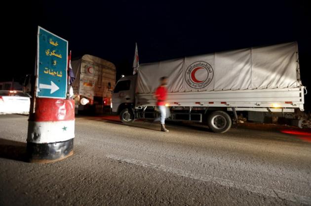 L`aide humanitaire arrive dans cinq zones assiégées de Syrie