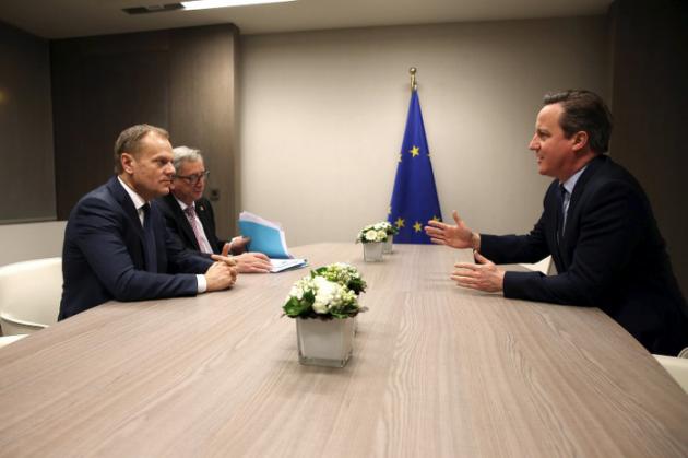 A Bruxelles, Cameron bataille pour arracher des concessions