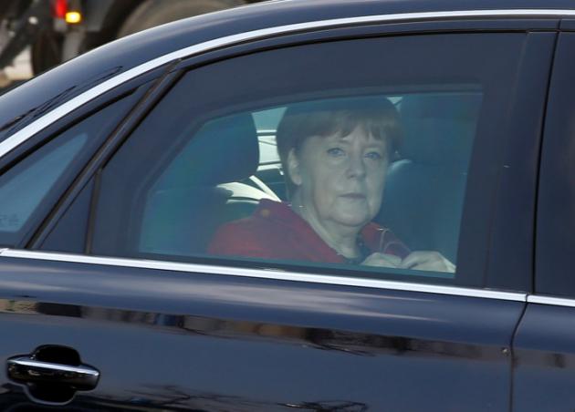 La politique migratoire d`Angela Merkel sur la sellette