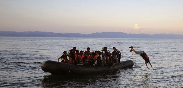 Le nombre de migrants qui traversent la mer Egée en chute