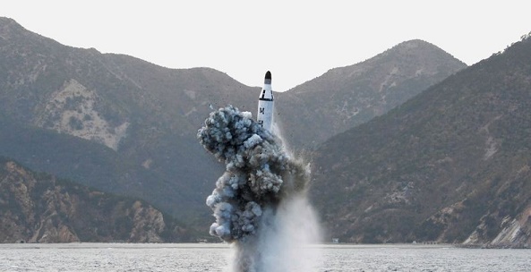 La Corée du Nord aurait tiré un missile depuis un sous-marin