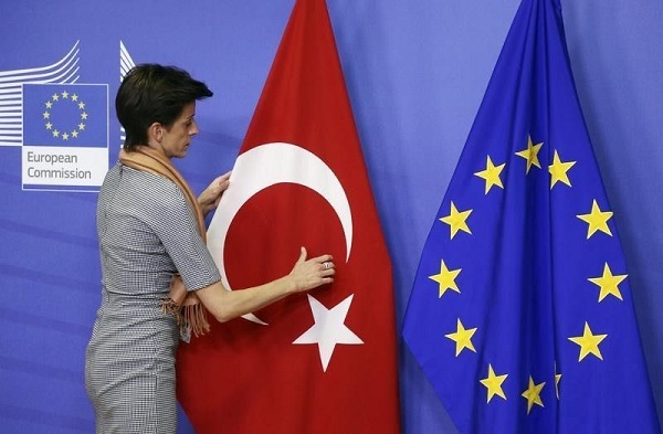 La Turquie renouvelle ses mises en garde à l`UE