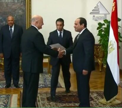 Le nouvel ambassadeur d’Israël en Egypte présente ses lettres de créances à Sissi - VIDÉO