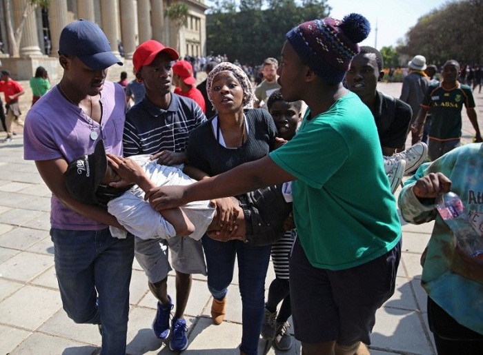 Johannesburg: heurts entre policiers et étudiants