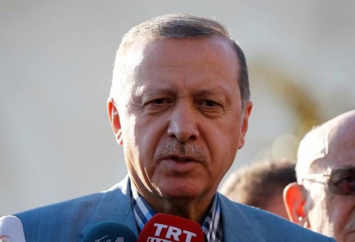 Erdogan dénonce la fourniture d'armes américaines aux Kurdes