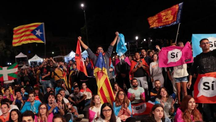 Le gouvernement catalan affirme que le "oui" à l'indépendance a gagné avec 90% des voix