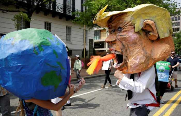 Vaste marche pour le climat à Washington