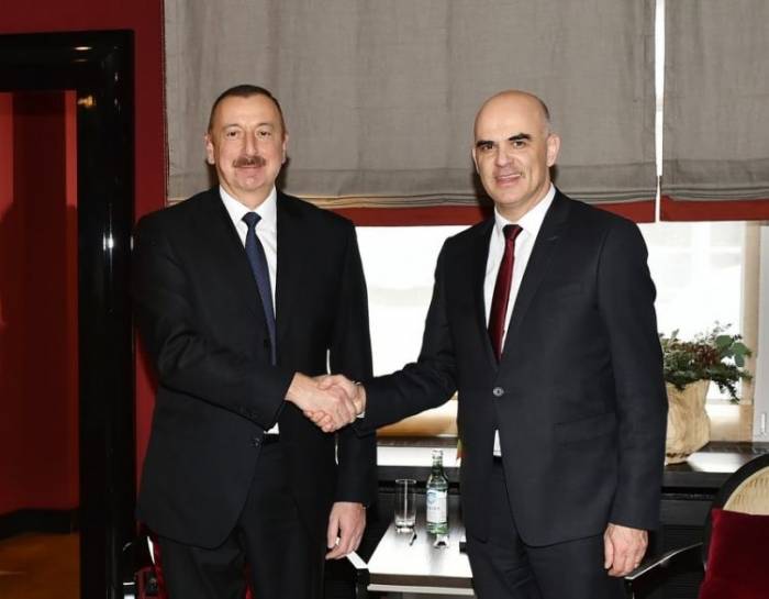 Ilham Aliyev se entrevista con el presidente suizo Alain Berset
