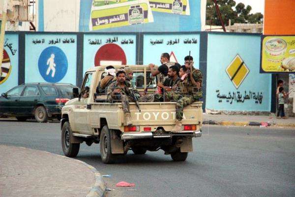Acuerdan un alto el fuego entre separatistas y fuerzas del Gobierno en Yemen