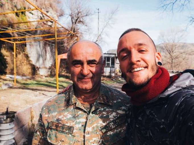 Spanischer Fotograf Alex Domenech reiste in die armenisch besetzten Gebiete von Aserbaidschan  - Berg-Karabach - FOTOS