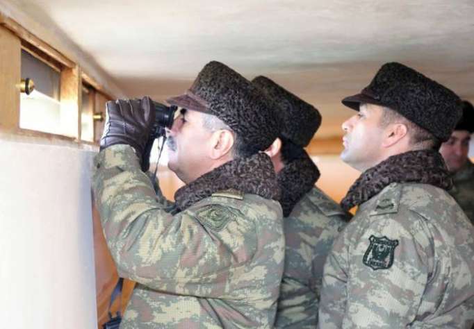 Azerbaijani defense minister visits military units on frontline - PHOTOS