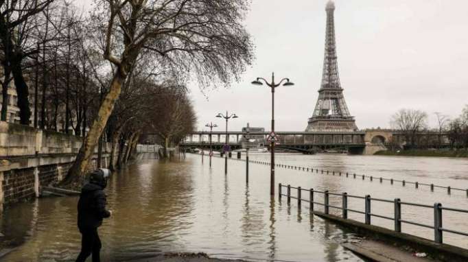 La Seine continue de monter