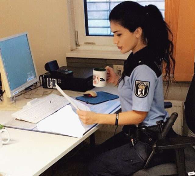 Lana aus Aserbaidschan ist Polizeikommissarin in Berlin