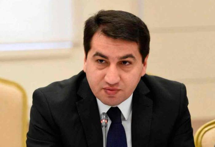   Hikmet Hajiyev  : "Si alguien en Armenia piensa en vengarse, será otro error histórico " 
