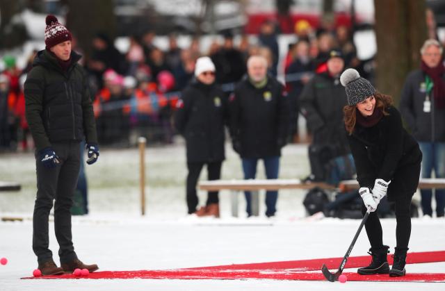 Prince William, Kate kick off Nordic visit with bandy shootout
 