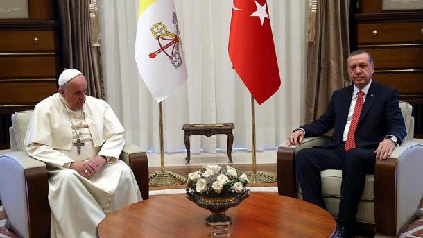 Erdoğan wird mit Papst Franziskus zusammentreffen