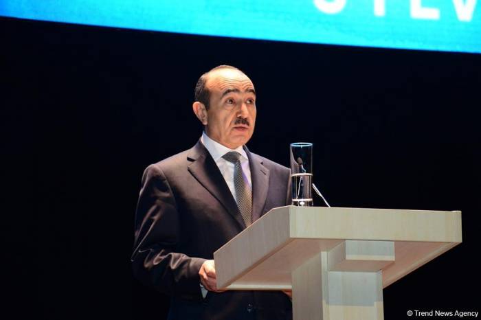 Ali Hasanov: Außerordentliche Präsidentschaftswahlen in Aserbaidschan stellen von Gewerkschaften die Aufgaben