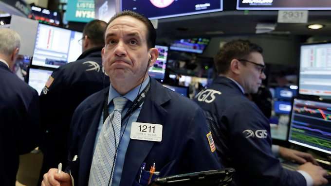 Dow sackt ab, Nikkei bricht fast 6 Prozent ein