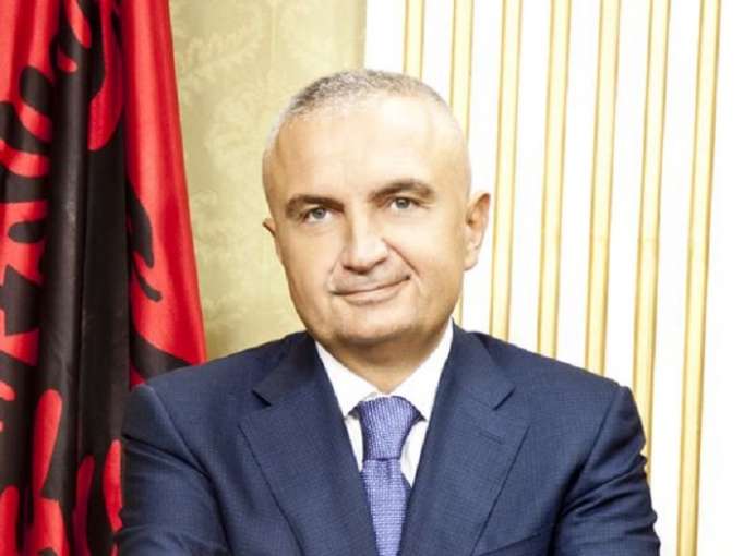 Albaniens Präsident wird in Baku ankommen