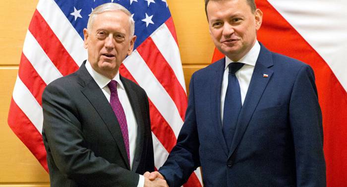 Jefes de Defensa de EEUU y Polonia debaten medidas contra "agresión regional"