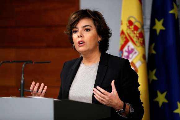 La vicepresidenta española alerta de la "proliferación de noticias falsas"