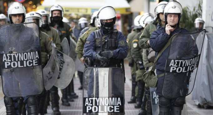 Athen: Mehrere Festnahmen nach Überfall ukrainischer Fußballfans auf Russen – VIDEO