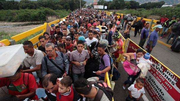 Acnur anuncia que más de 100.000 venezolanos han solicitado asilo en el extranjero