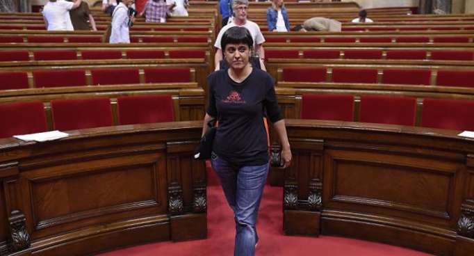 Exdiputada independentista catalana se refugia en Suiza para eludir al Supremo
