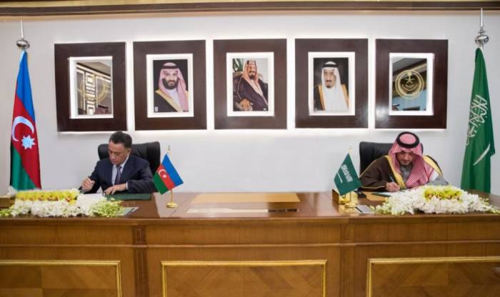 König von Saudi-Arabien empfängt Minister für Innere Angelegenheiten von Aserbaidschan