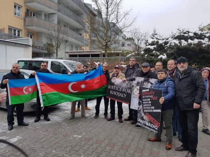 Kundgebung in München zum 26. Jahrestag des Völkermords in Chodschali - FOTOS