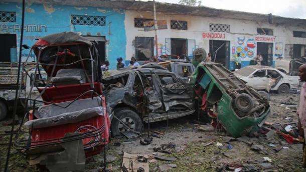 Autobomben in Mogadischu explodiert - Krankenhaus: 22 Tote