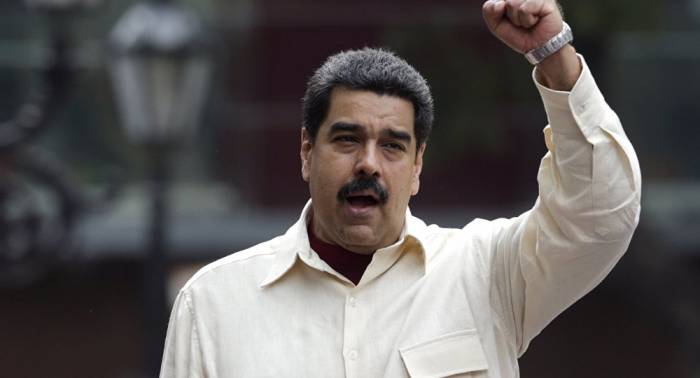 Venezolanos a favor y en contra de Maduro marchan en Lima