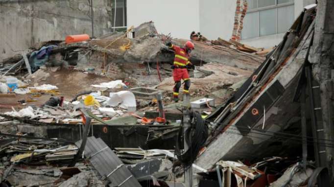 México reconstruye 26.000 casas dañadas por el devastador terremoto