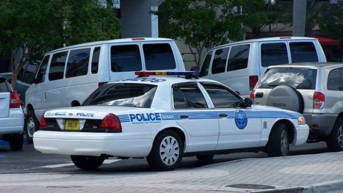 Reportan una toma de rehenes en un club de Miami
